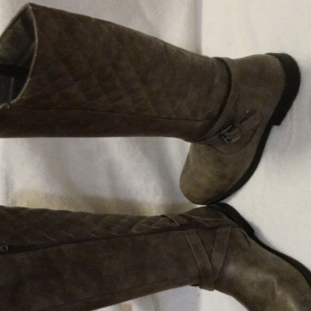 Gray boots - Picture 3 of 4